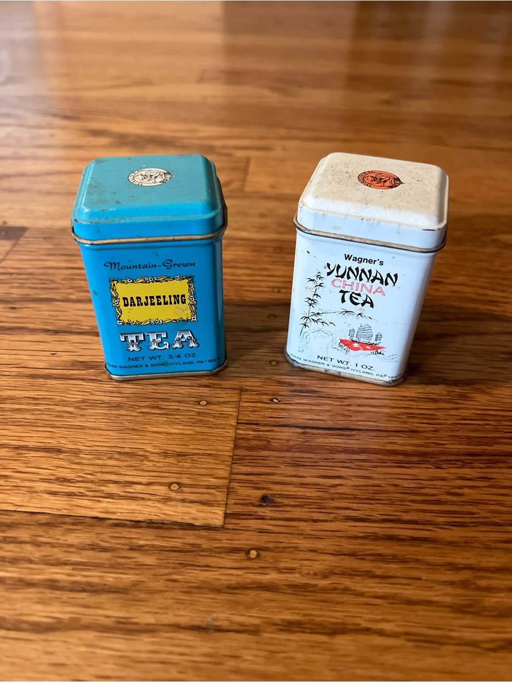 Collectible Darjeeling & Yunnan China Tea Tins